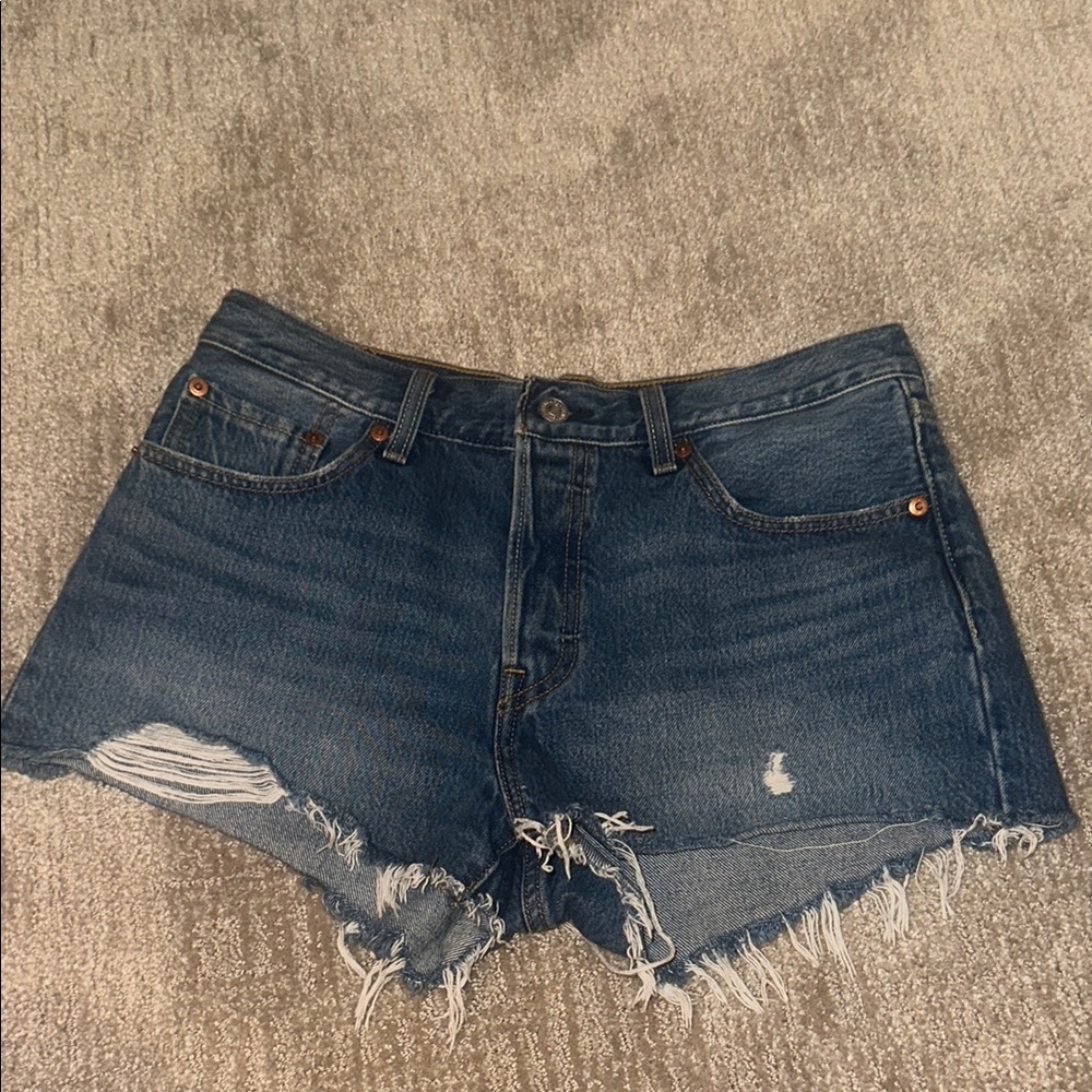 Women’s Levi Shorts